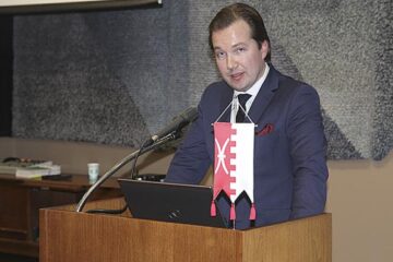 Antti Peltolasta Akaan kaupunginjohtaja