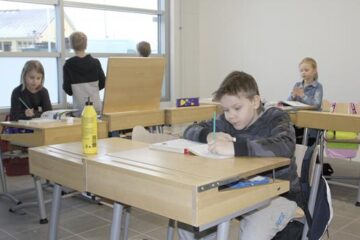 "Veturia voi kurkata vaikka kesken tunnin"