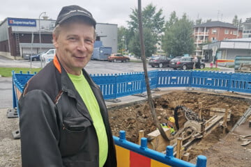 Laukeelassa porataan lämpöputkelle reitti tien ali