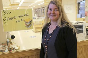 Kirjasto siirtyy kohti omatoimisuutta