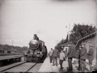 Juna Urjalan asemalla 1920 luvulla kuvituskuva_kuva F E Fremling