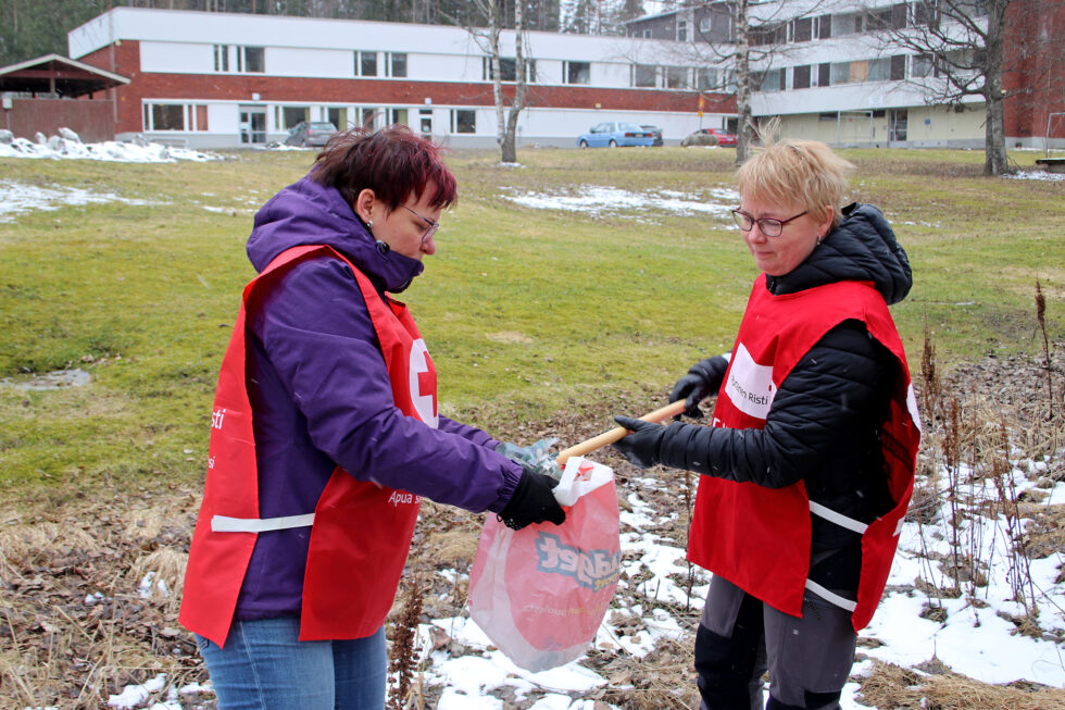 roskien kerays Tanja Kankainen ja Nina Selimaa_HI