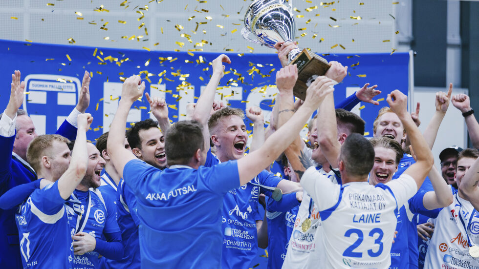 AKAAFUTSALvoitto