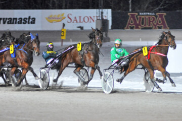Velshede Moilanen, Ashley Hope H Torvinen 17.2.2025_Rauli Ala-Karvia