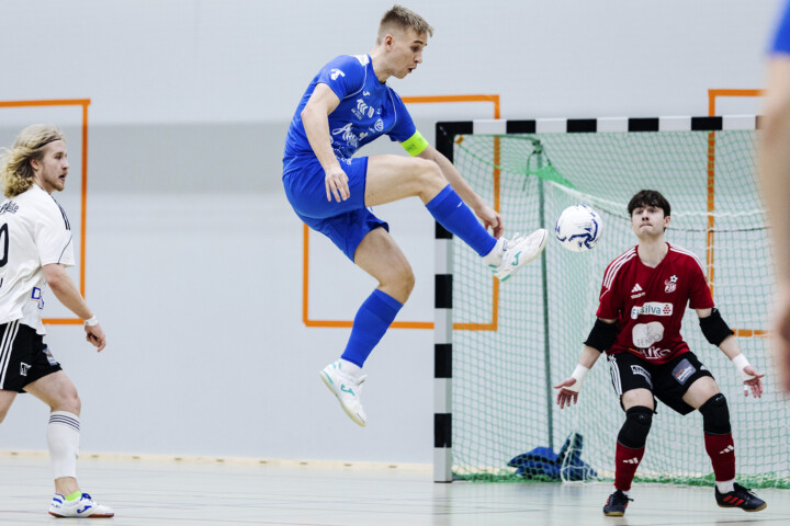 Aleksi Pirttijoen kova maalivire jatkuu, nyt syntyi kaksi täysosumaa.