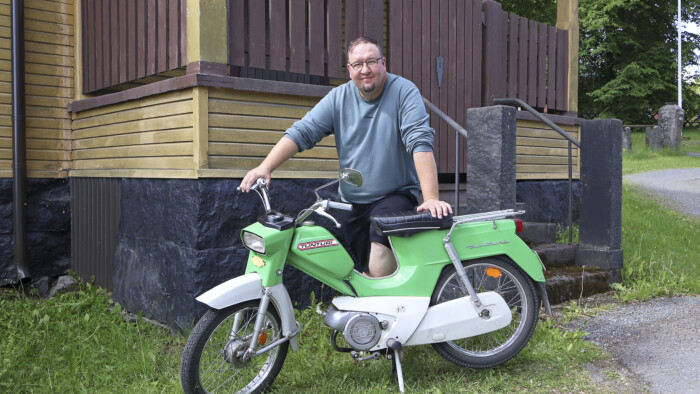 mopo Jari Saarinen ja mopo1_Nea Wälläri