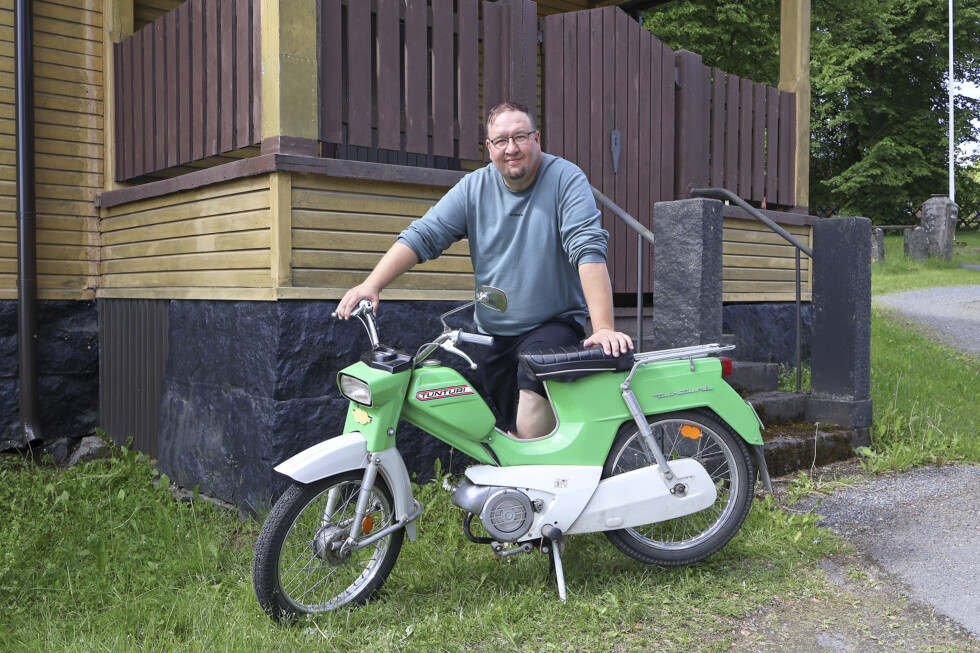 mopo Jari Saarinen ja mopo1_Nea Wälläri
